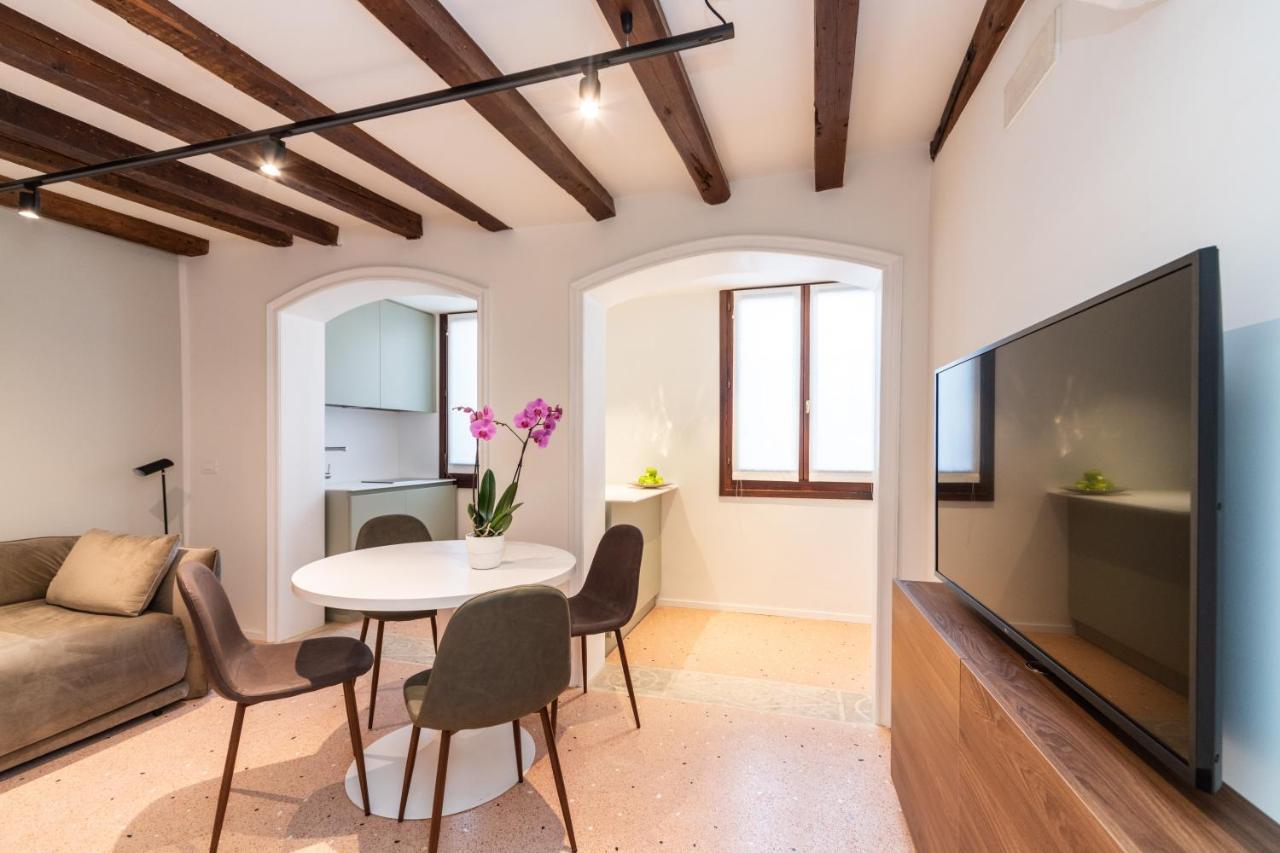Palazzo Miracoli Apartments Venesia Bagian luar foto
